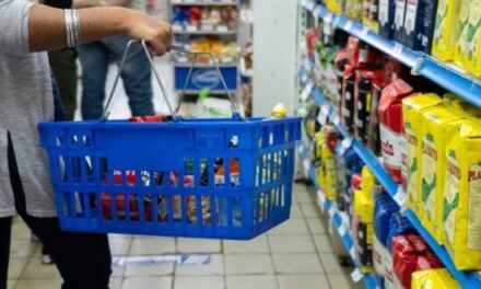 Inflación y pérdida de empleos: la economía bajo presión en Argentina