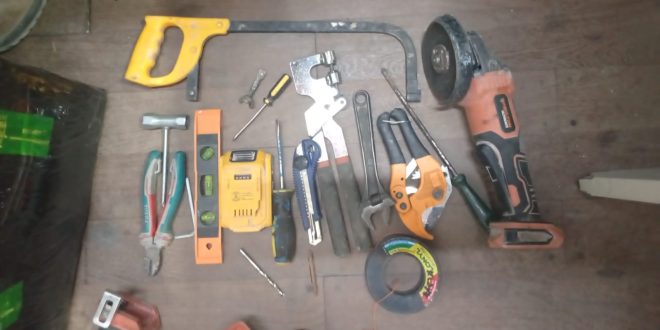 Escruchó un bar de la costa, robó herramientas de una casa y fue detenido por Prefectura