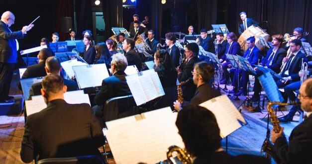 La Banda Sinfónica Municipal vuelve al Teatro Aldo Braga con «Conexión Piazzolla»